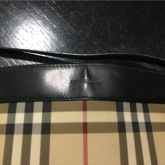 Burberry purse. - Picture 6 of 7